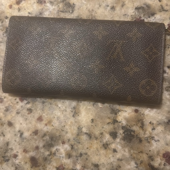 Louis Vuitton Coated Canvas Wallet - Picture 4 of 8